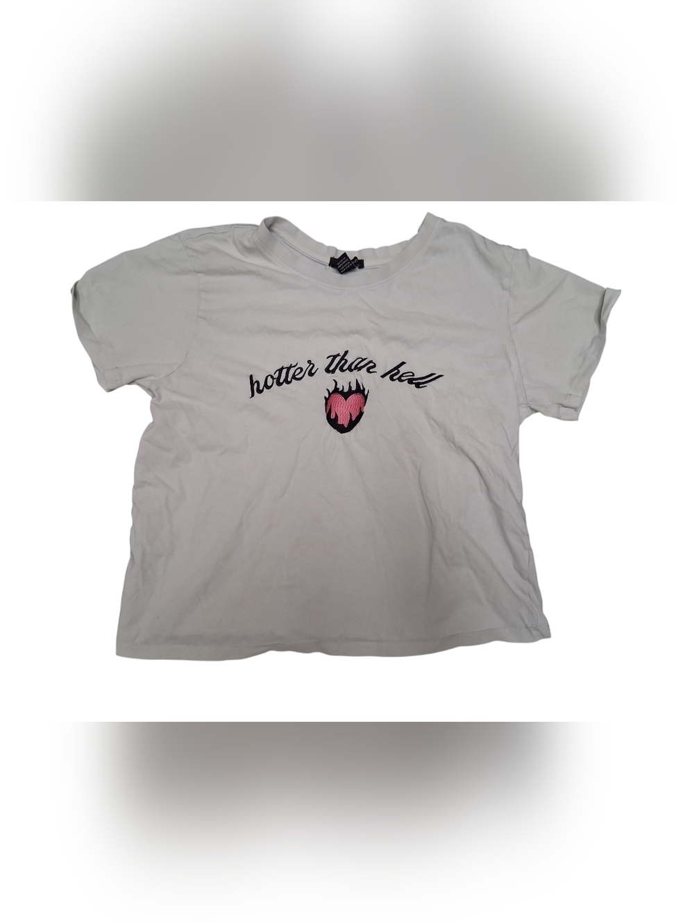 ✨️3 For $15✨️ Forever 21 Hotter Than Hell Embroidered White Tee VGUC Size XL